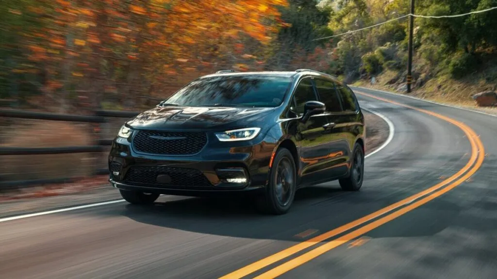 June 2025 minivan deals: Chrysler Pacifica