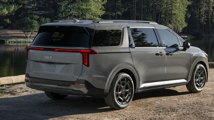 2025 Kia Carnival prices