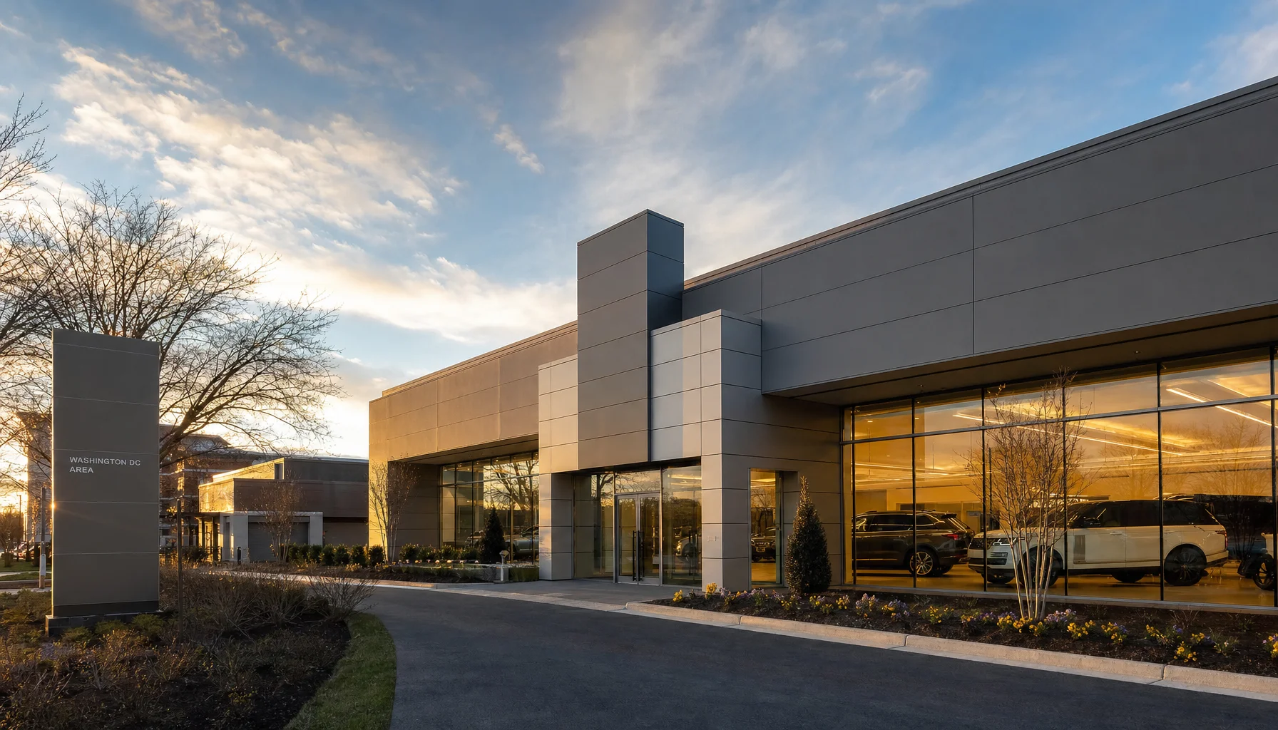 Featured image for Best LAND-ROVER Dealerships in Washington DC, Ranked by CarEdge Data