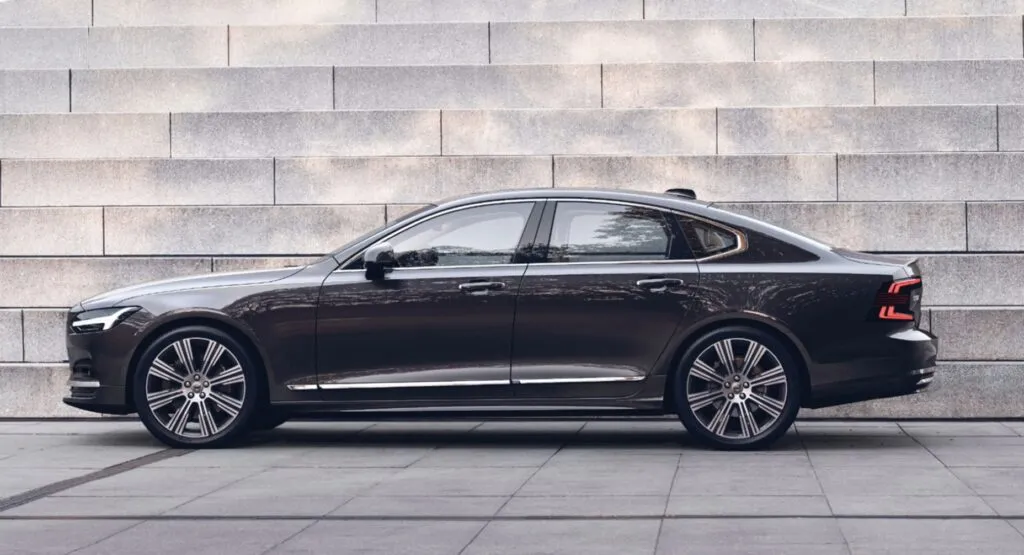 The Volvo S90 will be discontinued in 2026.