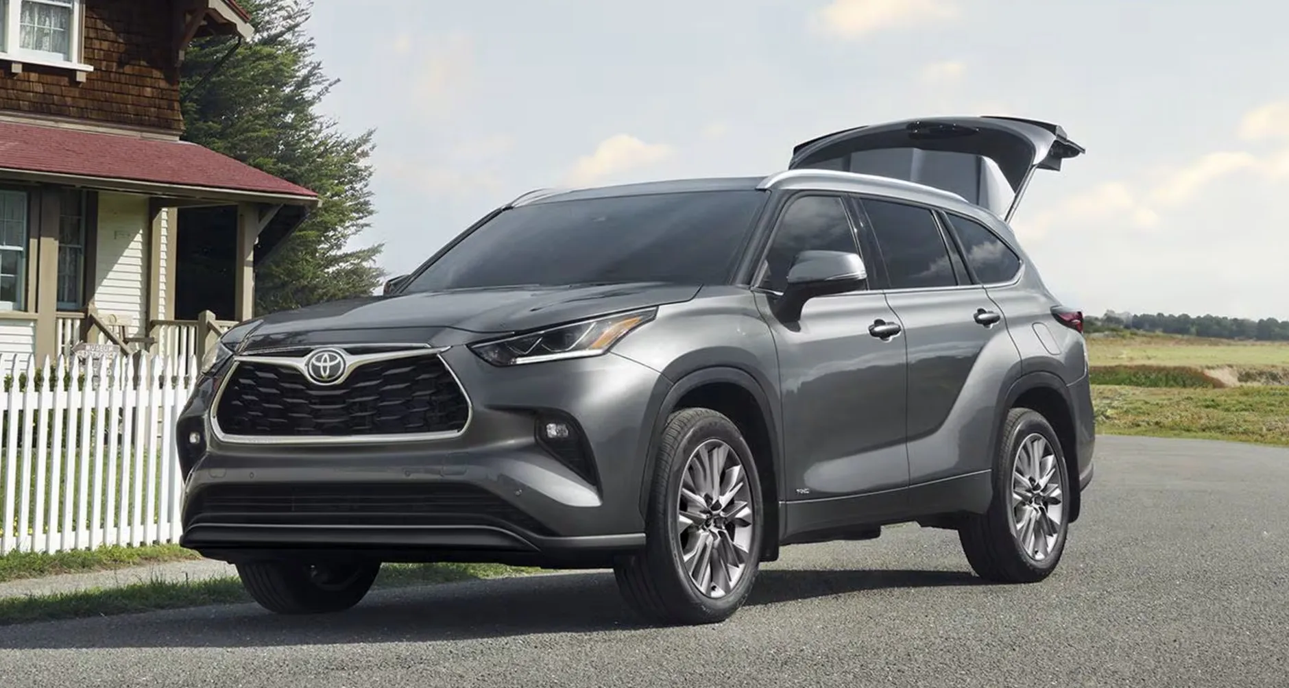 Featured image for The Fastest and Slowest Selling SUVs in December 2025