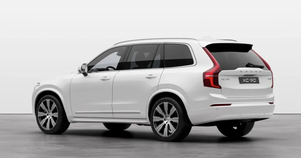 2023 Volvo XC90 safety ratings