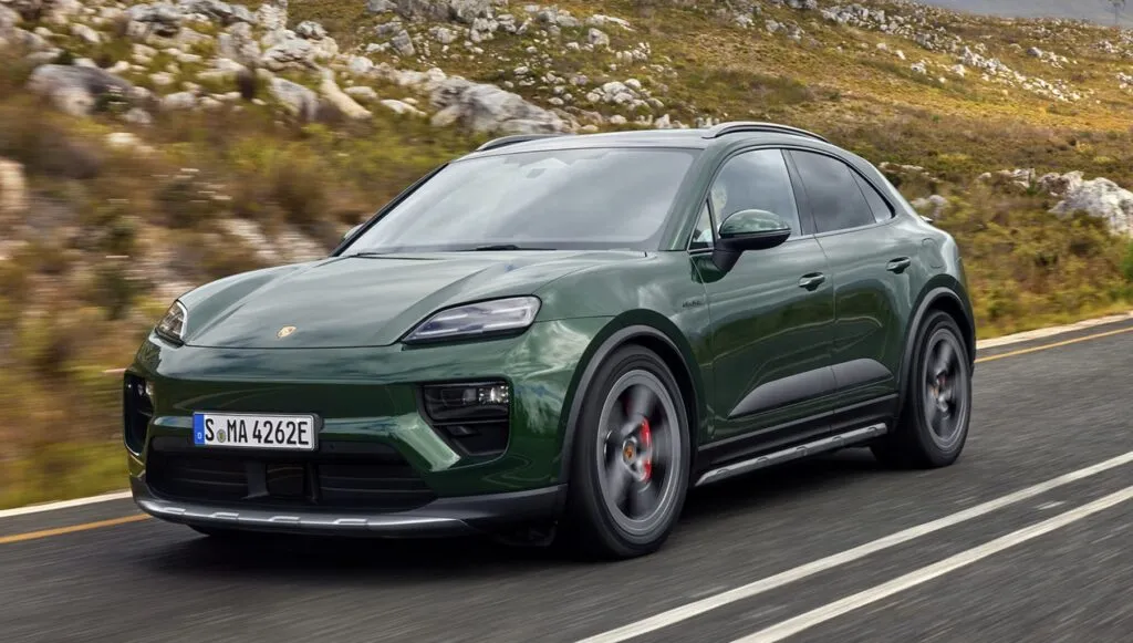 year-end car sales 2025